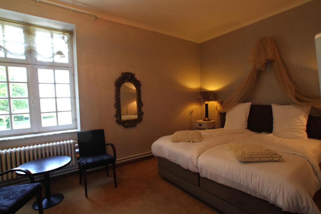 Kasteel Pietersheim Maastricht - Lanaken Hotel Szoba fotó